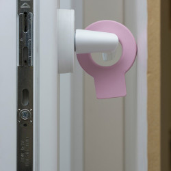 Retenedor de cuña para puerta colgable lock mod.660 de plástico rosa. rei
