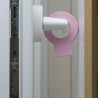 Retenedor de cuña para puerta colgable lock mod.660 de plástico rosa. rei