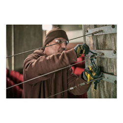 Kit de mantenimiento con maletín de aluminio 142 piezas stmt98109-1 stanley