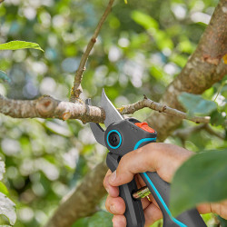 Tijera de podar de batería para jardín assistcut 12222-20 gardena